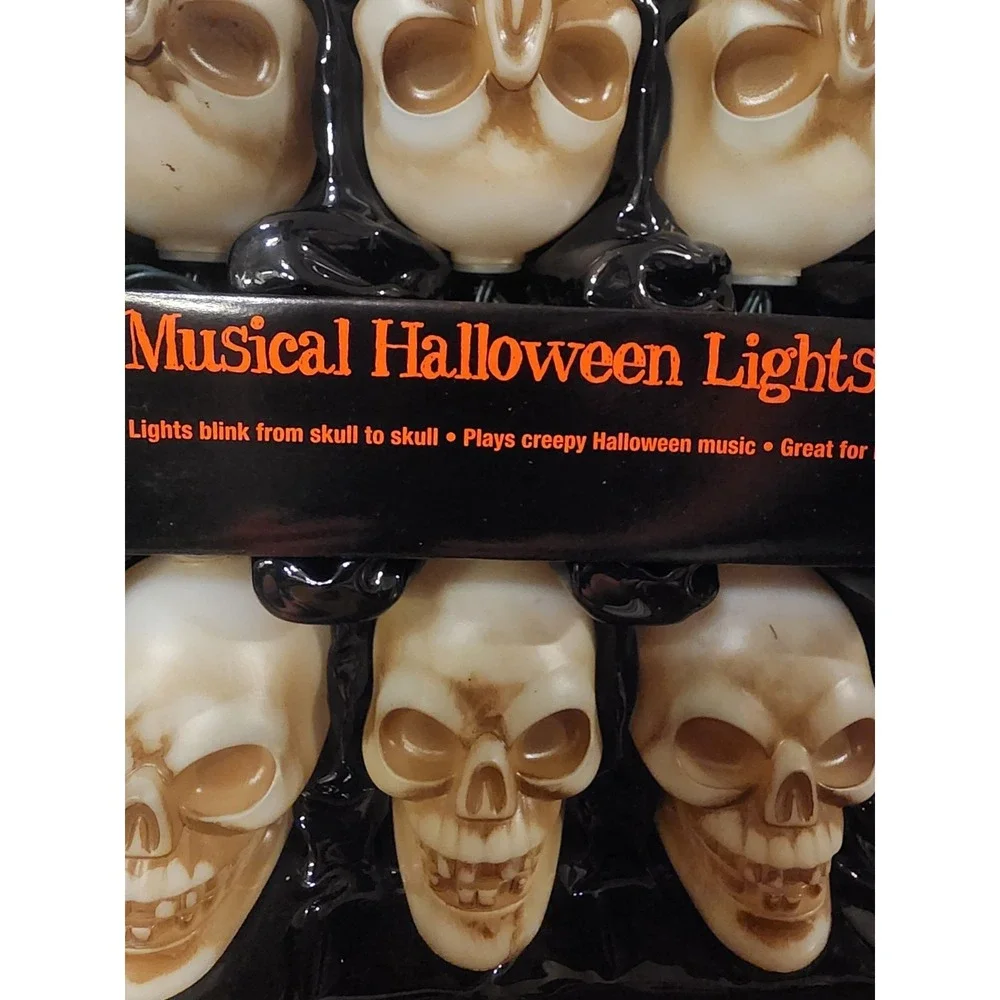 Vintage‎ Gemmy Skull Musical Blinking Halloween Lights, New, Plays 